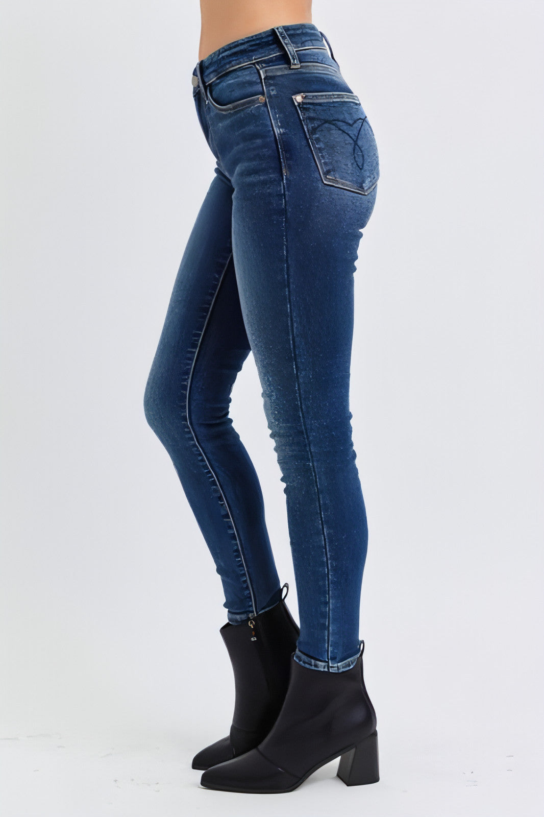 Judy Blue Tam Beden Run Orta Bel Bel Termal Astarlı Skinny Jean