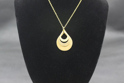 Elegant Water Drop Pendant Necklace – Personalized Engraving Jewelry Gift