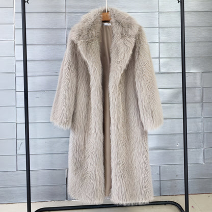 A Women's Suit Collar Jacket Fur